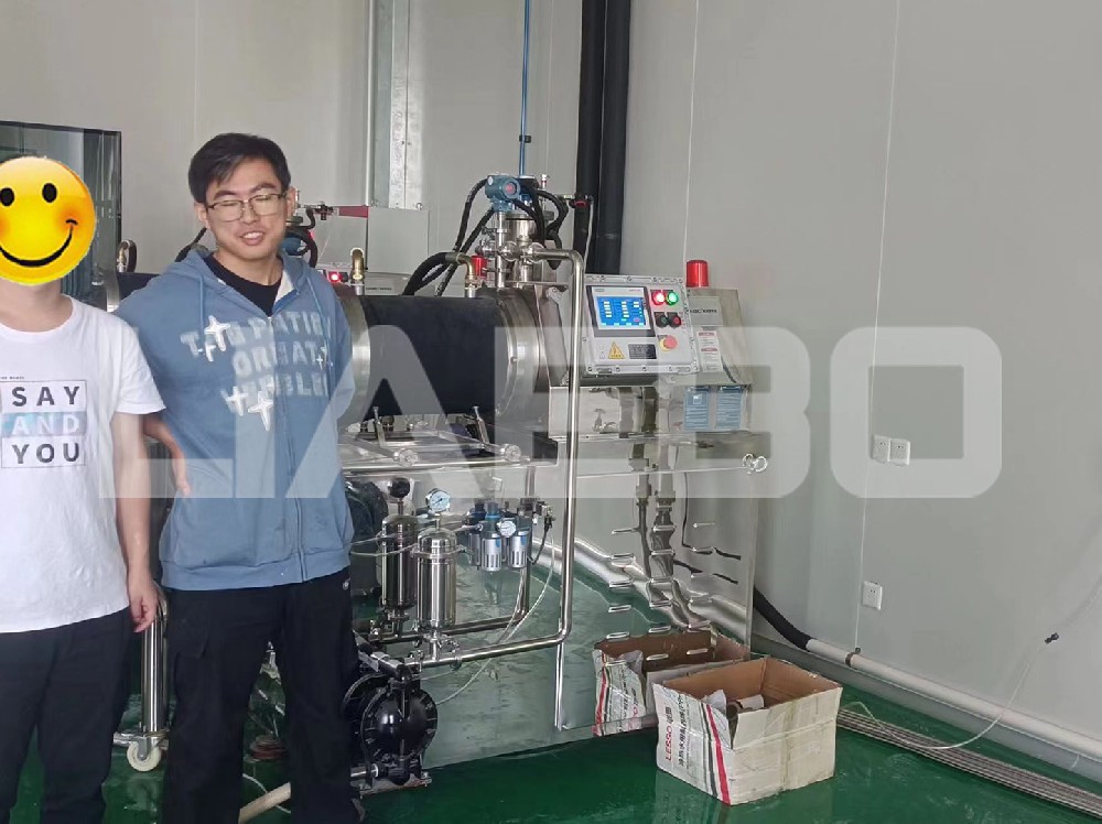 廣東珠海市某新能源有限公司10L棒銷(xiāo)式砂磨機(jī)調(diào)試成功